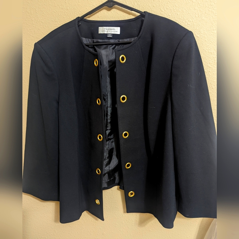 Plus size 22W black with gold metallic accents Tahari Arthur S Levine jacket
